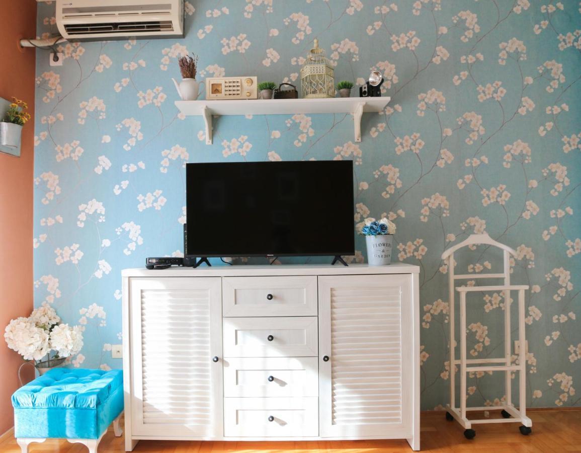 Apartman Saga Нови-Сад Экстерьер фото